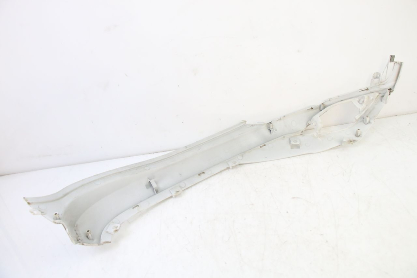 photo de TAPA BAJO EL ASIENTO DERECHO SYM FIDDLE 3 III 125 (2014 - 2020)