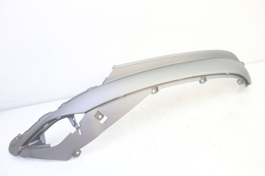 photo de TAPA BAJO EL ASIENTO DERECHO SYM FIDDLE 3 III 125 (2014 - 2020) - Vista principal