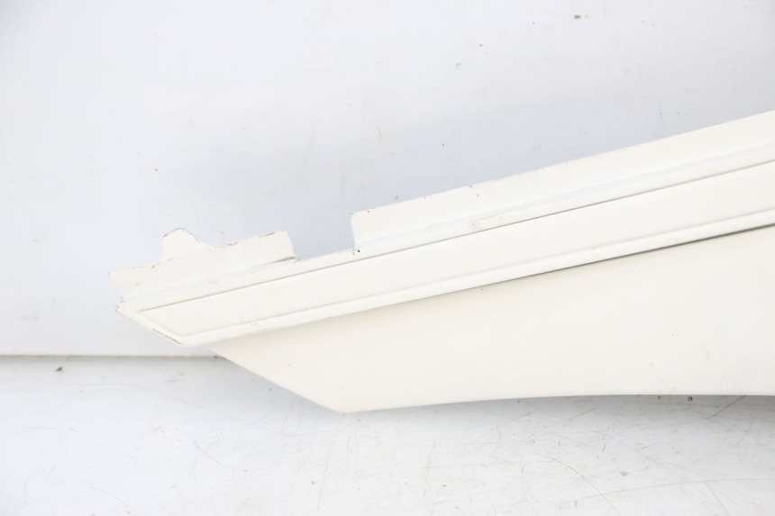 photo de TAPA BAJO ASIENTO DERECHO YAMAHA FJ 36Y 1100 (1984 - 1985)