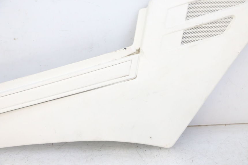 photo de TAPA BAJO ASIENTO DERECHO YAMAHA FJ 36Y 1100 (1984 - 1985)