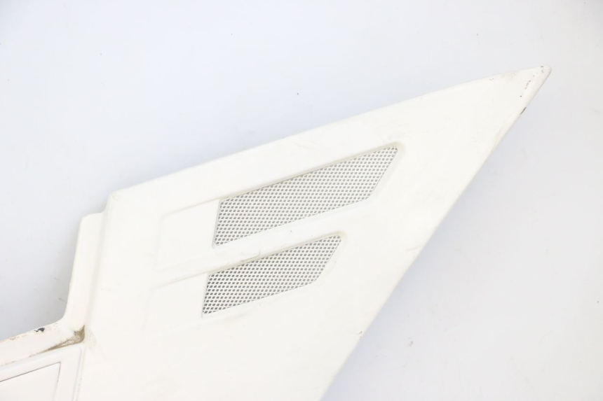 photo de TAPA BAJO ASIENTO DERECHO YAMAHA FJ 36Y 1100 (1984 - 1985)