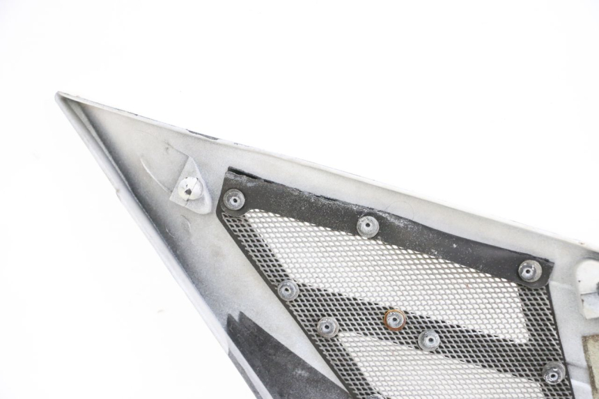 photo de TAPA BAJO ASIENTO DERECHO YAMAHA FJ 36Y 1100 (1984 - 1985)