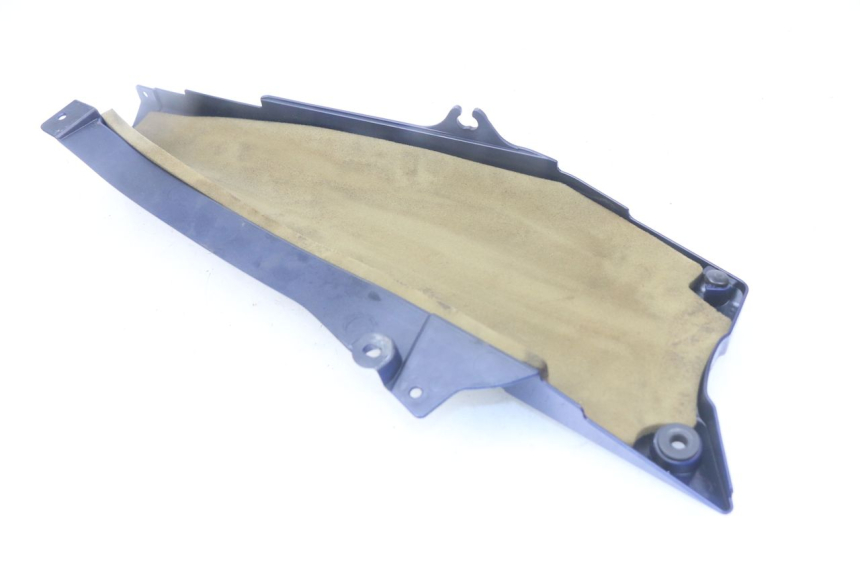 photo de TAPA BAJO EL ASIENTO DERECHO YAMAHA FJR ABS 1300 (2016 - 2020)