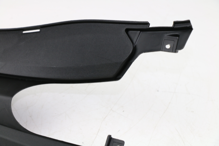 photo de TAPA BAJO EL ASIENTO DERECHO. GILERA RUNNER SP 50 (2009 - 2017)