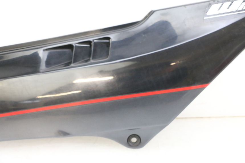 photo de TAPA BAJO ASIENTO DERECHO KAWASAKI GPZ RX 1000 (1986 - 1988) - Marcados y referencias originales