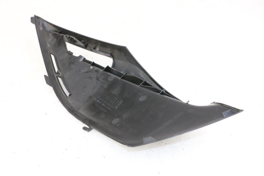 photo de TAPA BAJO ASIENTO DERECHO HONDA NHX LEAD 110 (2008 - 2010)