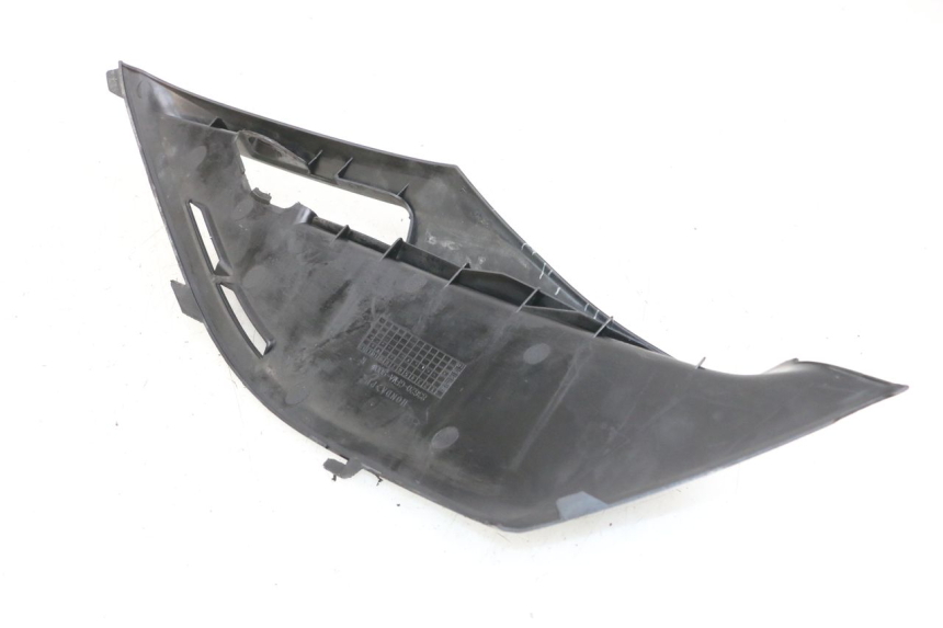 photo de TAPA BAJO ASIENTO DERECHO HONDA NHX LEAD 110 (2008 - 2010)