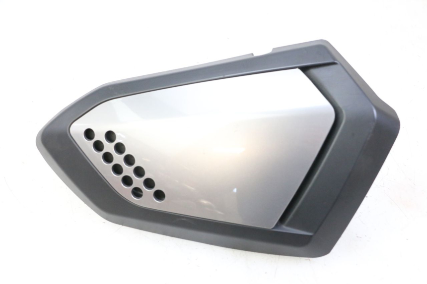 photo de TAPA BAJO ASIENTO DERECHO KEEWAY K-LIGHT KLIGHT 125 (2018 - 2025)