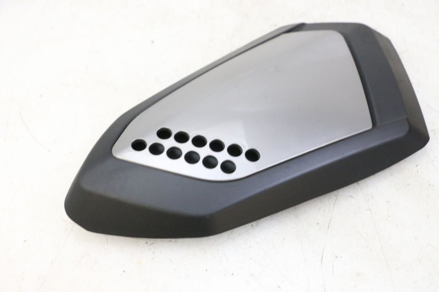 photo de TAPA BAJO ASIENTO DERECHO KEEWAY K-LIGHT KLIGHT 125 (2018 - 2025)