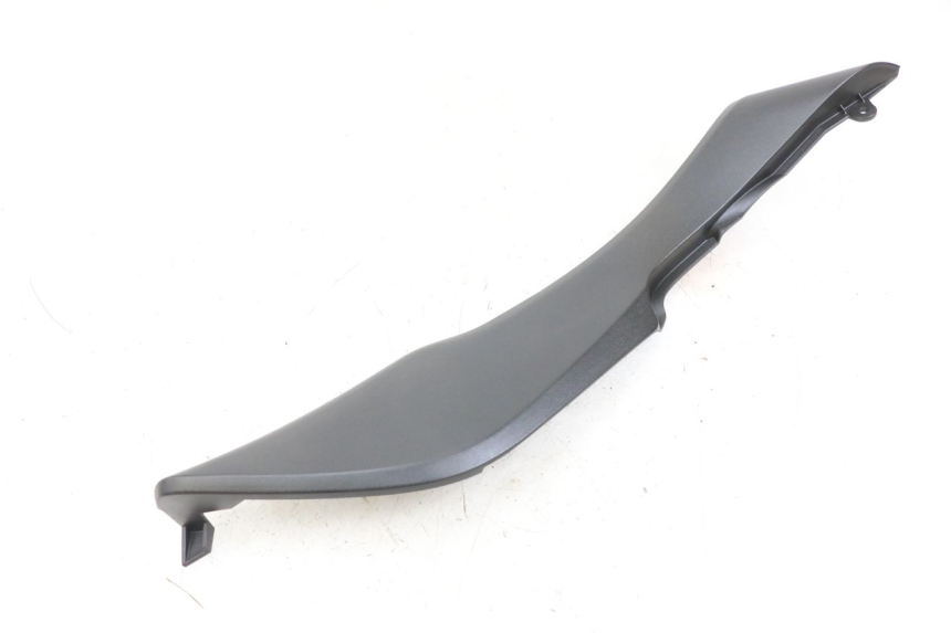 photo de TAPA BAJO EL ASIENTO DERECHO. KAWASAKI VERSYS ABS 650 (2015 - 2018)
