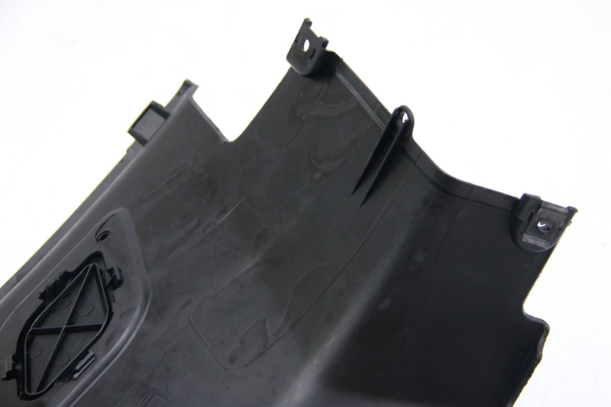 photo de TAPA BAJO ASIENTO DERECHO PEUGEOT KISBEE 2T 50 (2018 - 2022)