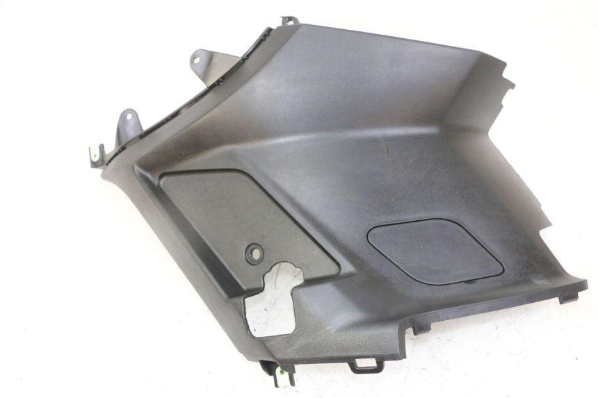 photo de TAPA BAJO ASIENTO DERECHO PEUGEOT KISBEE 2T 50 (2018 - 2022)