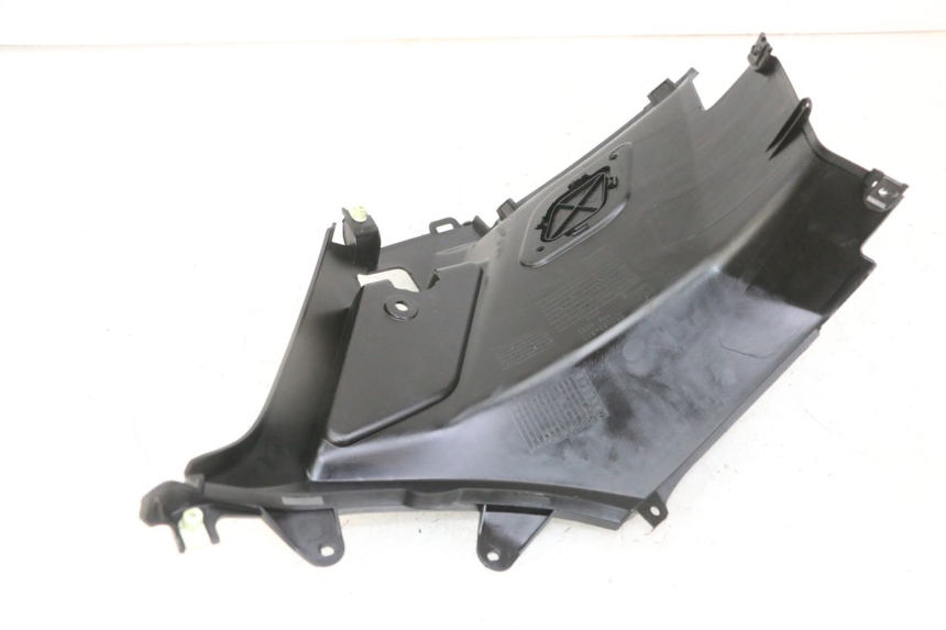 photo de TAPA BAJO ASIENTO DERECHO PEUGEOT KISBEE 2T 50 (2018 - 2022)