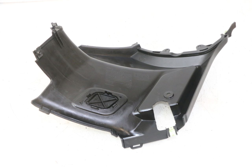 photo de TAPA BAJO ASIENTO DERECHO PEUGEOT KISBEE 2T 50 (2018 - 2022)