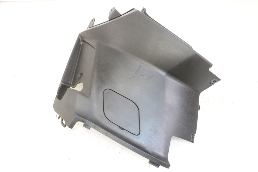 photo de TAPA BAJO ASIENTO DERECHO PEUGEOT KISBEE 2T 50 (2018 - 2022)