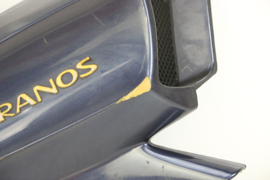 photo de TAPA BAJO ASIENTO DERECHO RENAULT KOURANOS 125 (2001 - 2004)