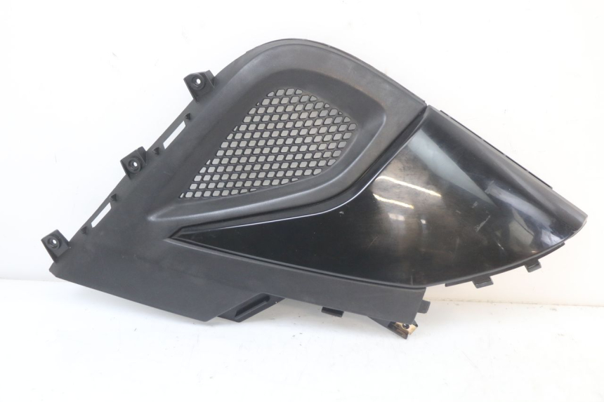 photo de TAPA BAJO ASIENTO DERECHO KYMCO SUPER 8 125 (2008 - 2015)