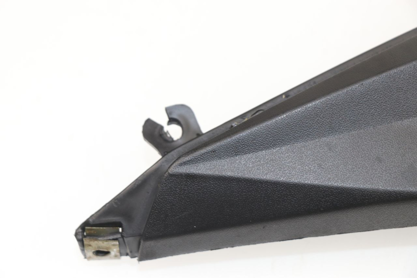 photo de TAPA BAJO ASIENTO DERECHO MASH BIBOP 2T 50 (2013 - 2018)