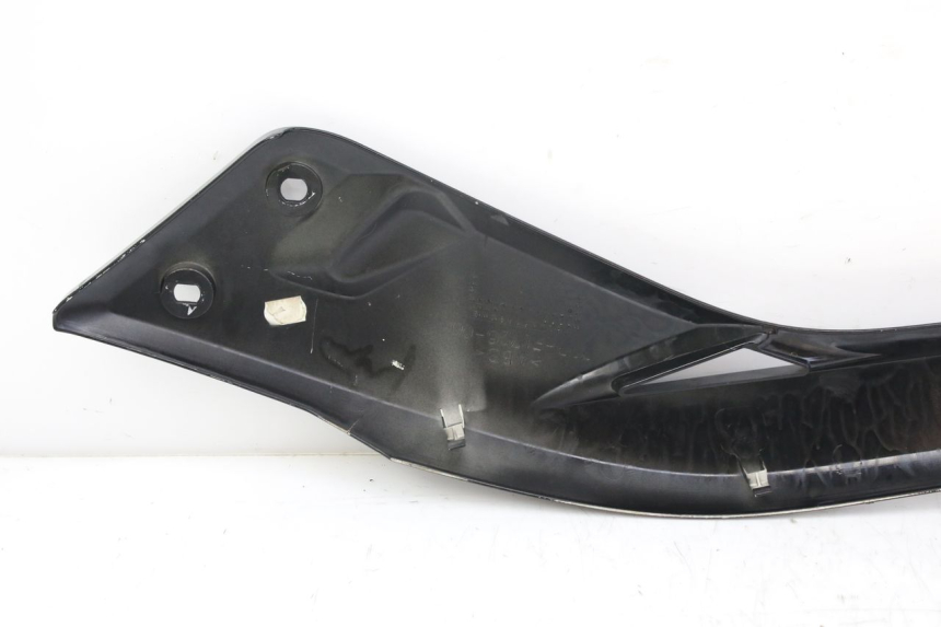 photo de TAPA BAJO EL ASIENTO DERECHO MBK SKYCRUISER 125 (2010 - 2013)