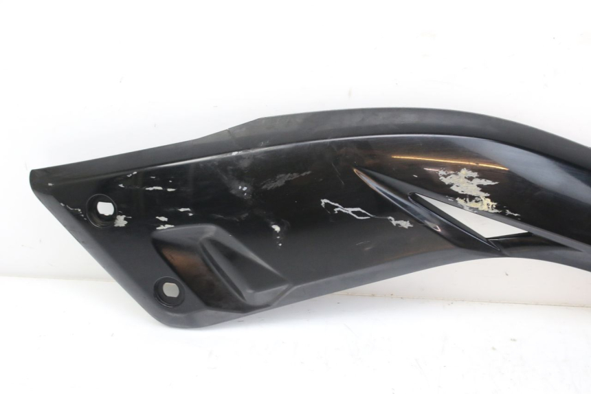 photo de TAPA BAJO EL ASIENTO DERECHO MBK SKYCRUISER 125 (2010 - 2013)
