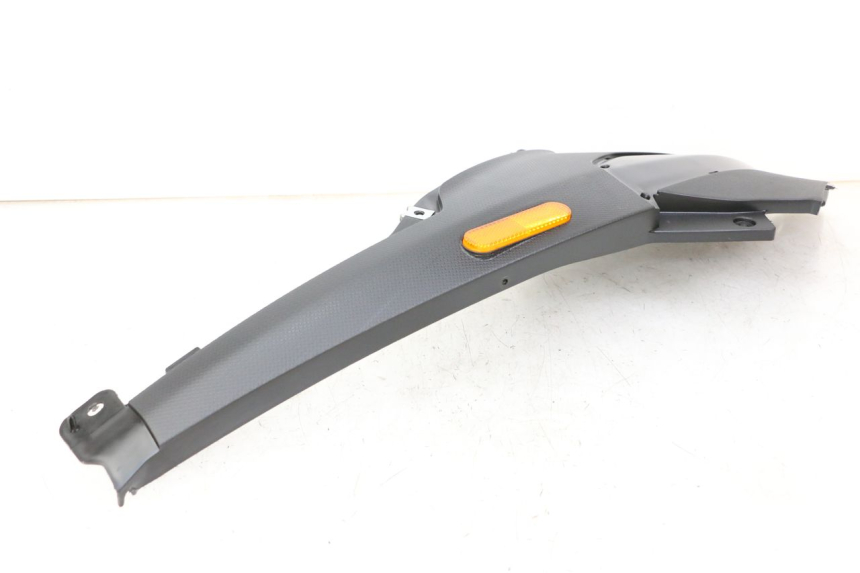 photo de TAPA BAJO ASIENTO DERECHO PIAGGIO NRG POWER PUREJET 50 (2018 - 2021)