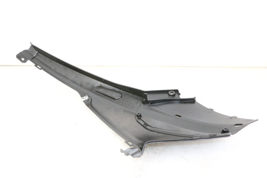 photo de TAPA BAJO ASIENTO DERECHO PIAGGIO NRG POWER PUREJET 50 (2018 - 2021)