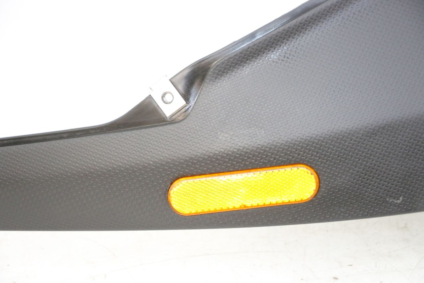 photo de TAPA BAJO ASIENTO DERECHO PIAGGIO NRG POWER PUREJET 50 (2018 - 2021)