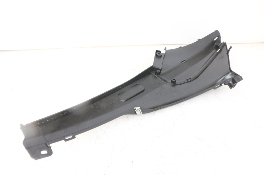 photo de TAPA BAJO ASIENTO DERECHO PIAGGIO NRG POWER PUREJET 50 (2018 - 2021)