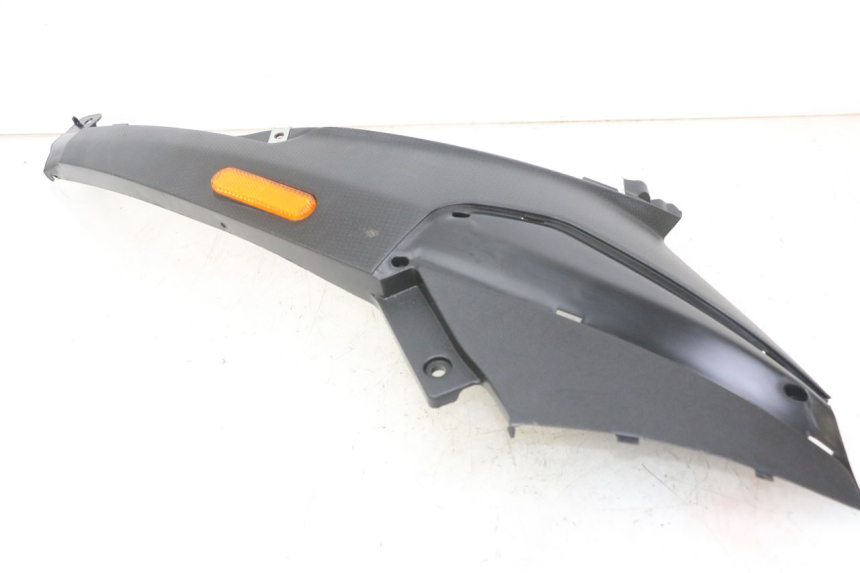 photo de TAPA BAJO ASIENTO DERECHO PIAGGIO NRG POWER PUREJET 50 (2018 - 2021)