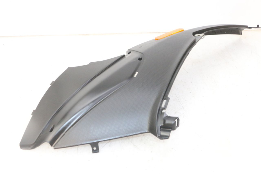 photo de TAPA BAJO ASIENTO DERECHO PIAGGIO NRG POWER PUREJET 50 (2018 - 2021)