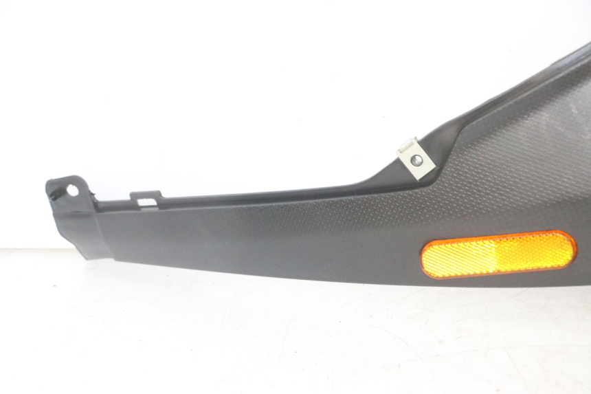 photo de TAPA BAJO ASIENTO DERECHO PIAGGIO NRG POWER PUREJET 50 (2018 - 2021)