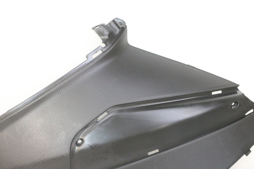 photo de TAPA BAJO ASIENTO DERECHO PIAGGIO NRG POWER PUREJET 50 (2018 - 2021)
