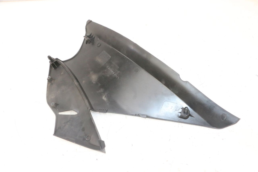 photo de TAPA BAJO ASIENTO DERECHO HONDA NTV DEAUVILLE ABS 700 (2007 - 2016)