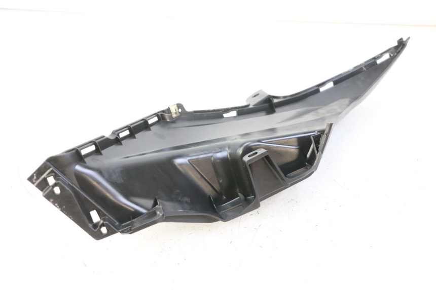 photo de TAPA BAJO EL ASIENTO DERECHO SYM ORBIT III 3 4T 50 (2021 - 2025)