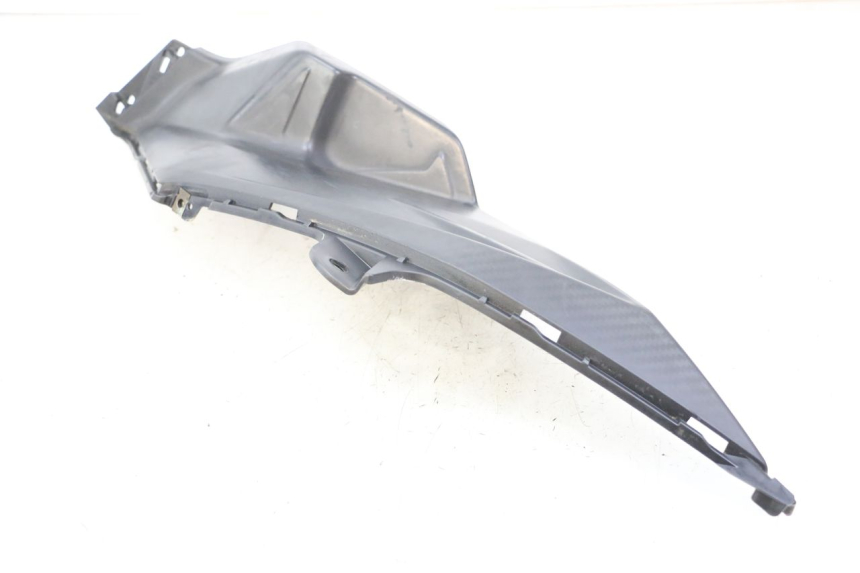 photo de TAPA BAJO EL ASIENTO DERECHO SYM ORBIT III 3 4T 50 (2021 - 2025)