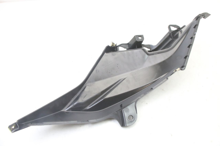 photo de TAPA BAJO ASIENTO DERECHO SYM ORBIT III 3 4T 50 (2021 - 2025)