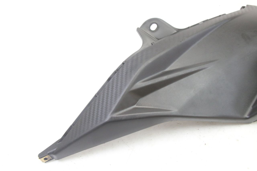 photo de TAPA BAJO ASIENTO DERECHO SYM ORBIT III 3 4T 50 (2021 - 2025)