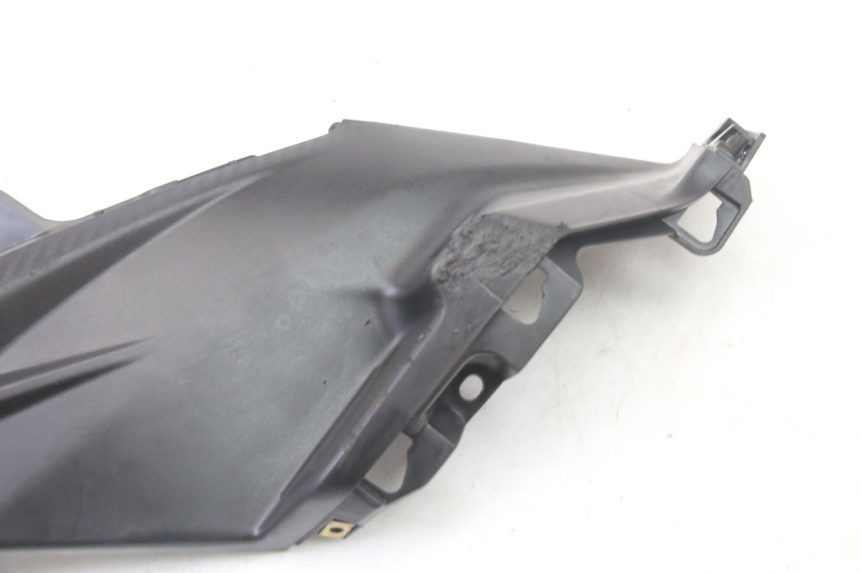 photo de TAPA BAJO ASIENTO DERECHO SYM ORBIT III 3 4T 50 (2021 - 2025)
