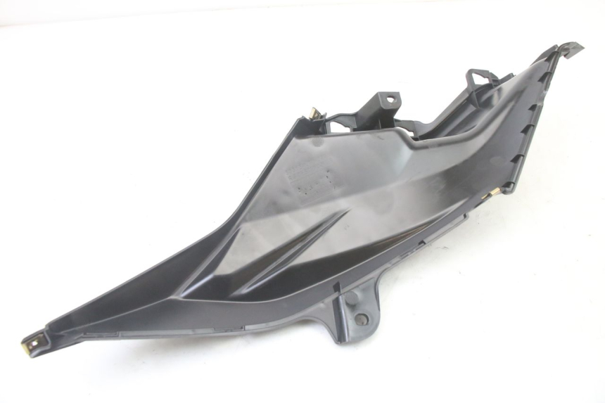photo de TAPA BAJO ASIENTO DERECHO SYM ORBIT III 3 4T 50 (2021 - 2025)