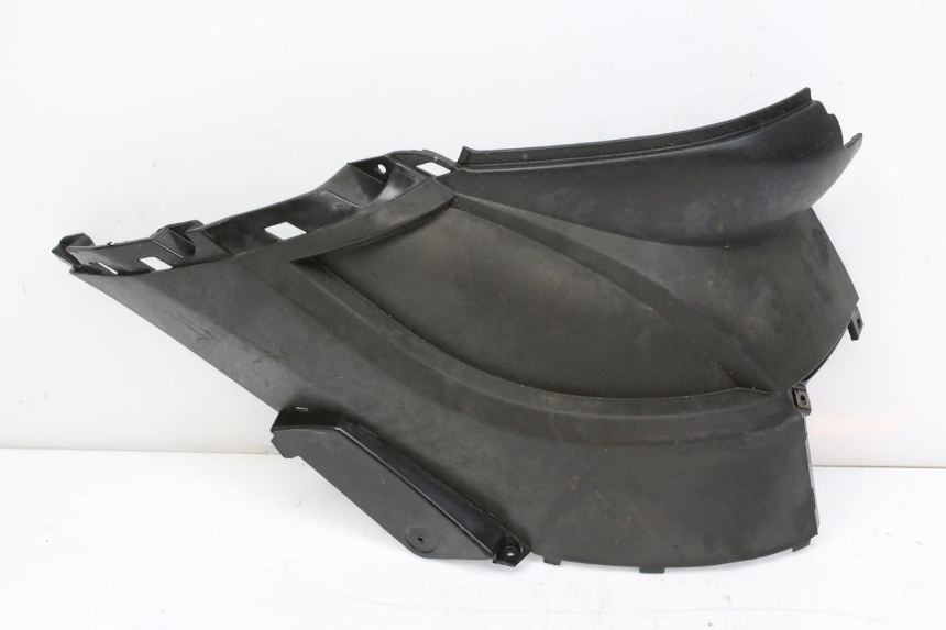 photo de TAPA BAJO EL ASIENTO DERECHO KEEWAY OUTLOOK 125 (2007 - 2013)