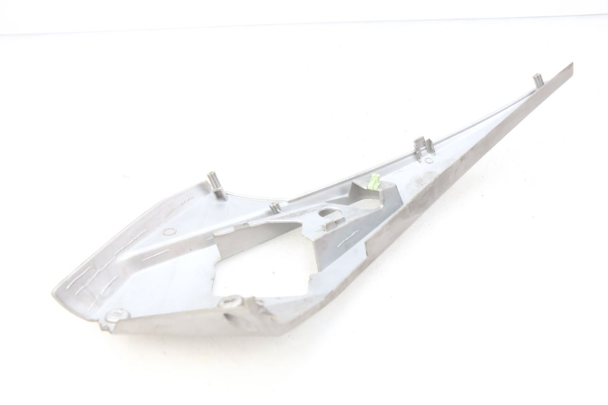 photo de TAPA BAJO EL ASIENTO DERECHO. PEUGEOT GEOPOLIS 400 (2007 - 2013)