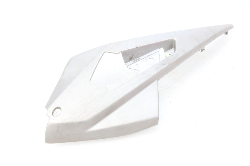 photo de TAPA BAJO EL ASIENTO DERECHO. PEUGEOT GEOPOLIS 400 (2007 - 2013)