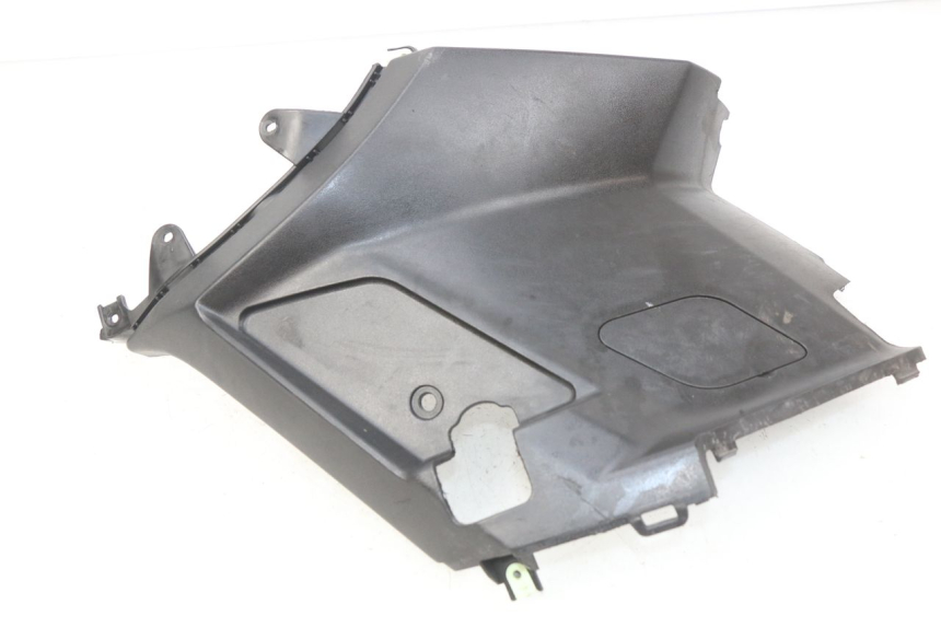 photo de TAPA BAJO EL ASIENTO DERECHO. PEUGEOT KISBEE 2T 50 (2010 - 2017)