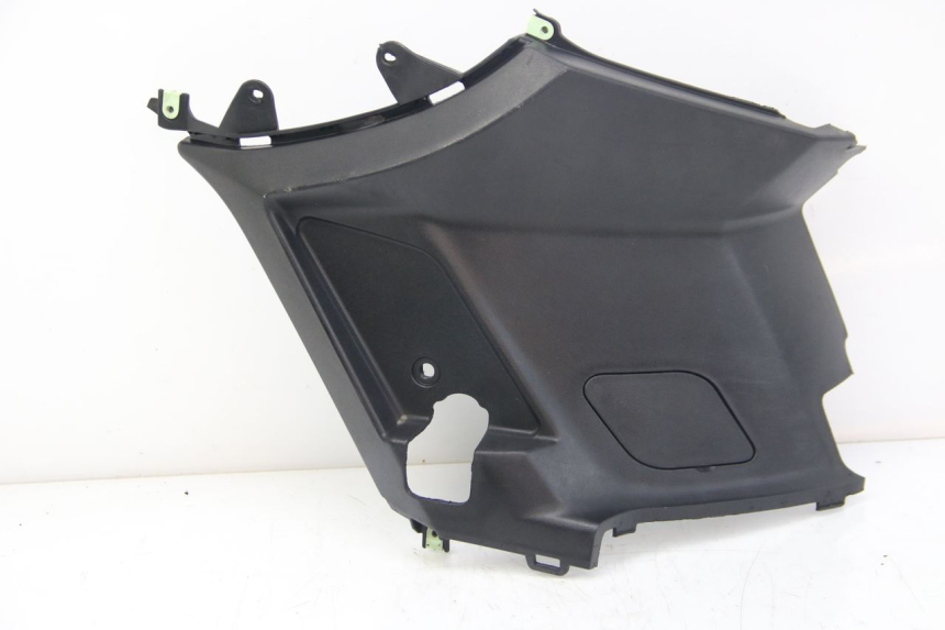 photo de TAPA BAJO EL ASIENTO DERECHO PEUGEOT KISBEE 4T 50 (2018 - 2022)