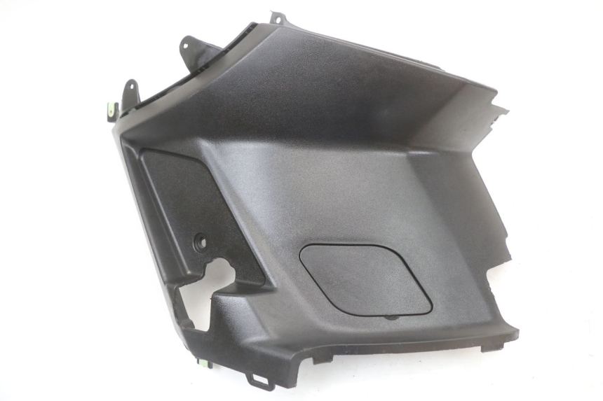 photo de TAPA DEBAJO DEL ASIENTO DERECHO PEUGEOT KISBEE 4T 50 (2010 - 2017)