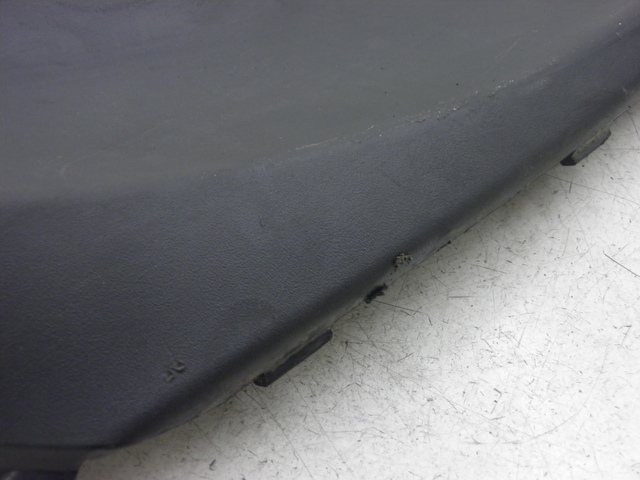 photo de TAPA BAJO ASIENTO DERECHO PIAGGIO FLY 2T 50 (2004 - 2017)