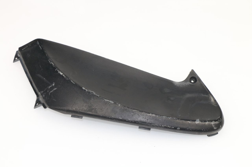 photo de TAPA BAJO ASIENTO DERECHO PIAGGIO FLY 4T 50 (2004 - 2010)