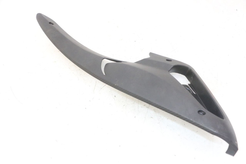 photo de TAPA BAJO ASIENTO DERECHO GILERA RUNNER SL 50 (2006 - 2009)