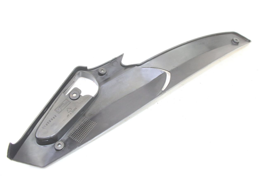 photo de TAPA BAJO ASIENTO DERECHO GILERA RUNNER SP 50 (2006 - 2008)