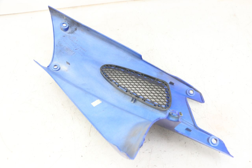 photo de TAPA BAJO ASIENTO DERECHO PEUGEOT SPEEDFIGHT 2 LC 50 (2000 - 2009)